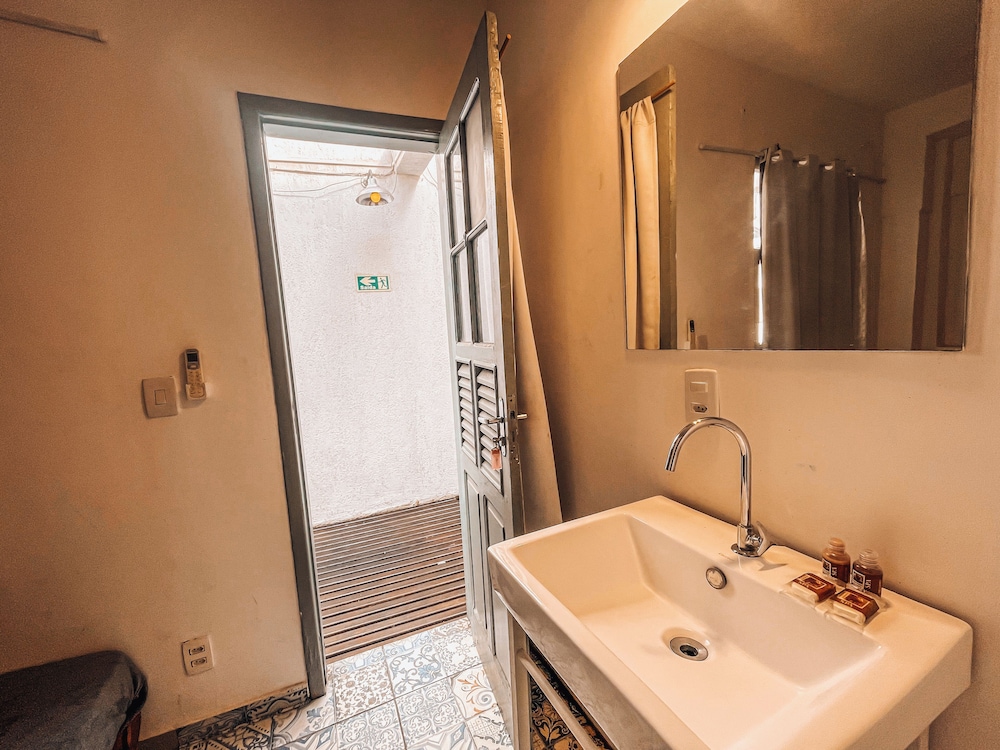 Voa Casa Tuxi 61/66
