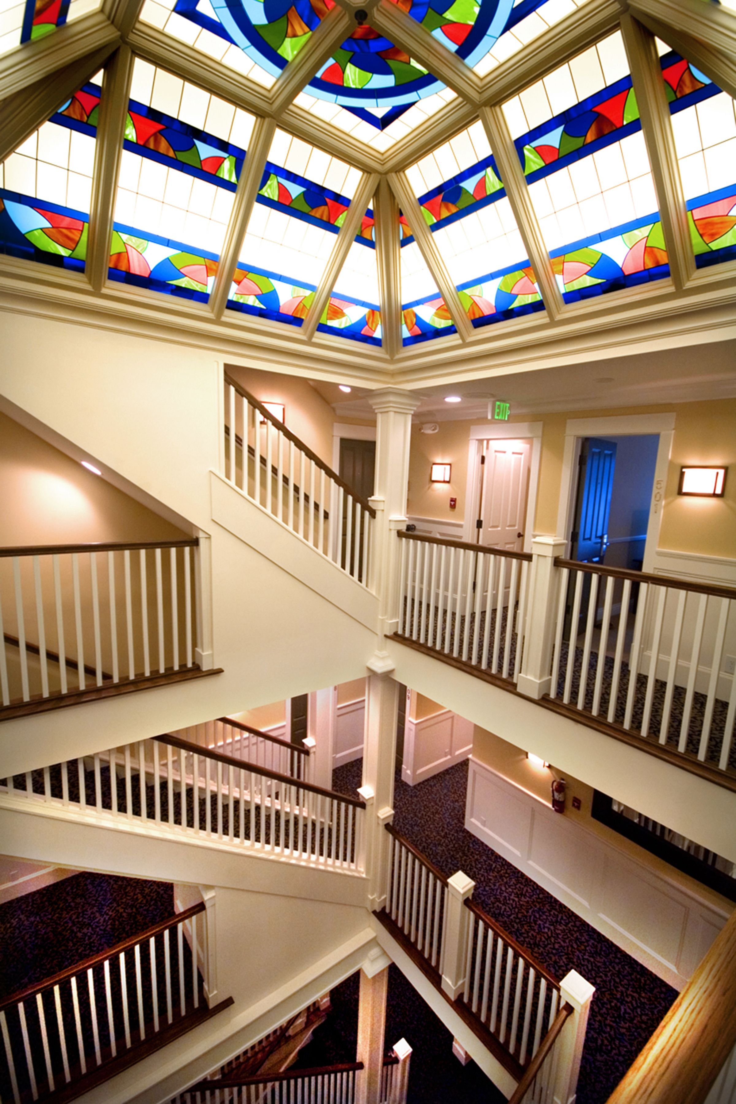 Majestic Inn & Spa 6/80