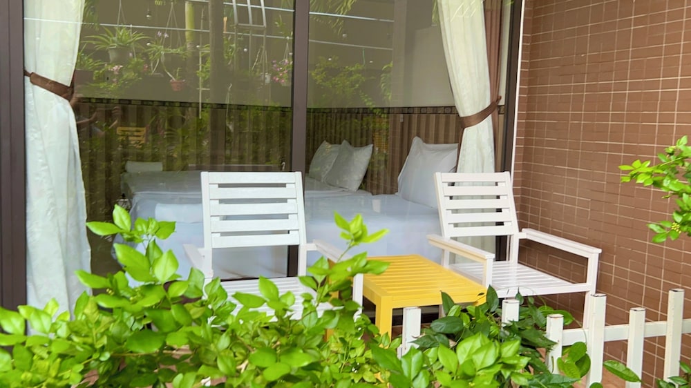 Canary Bungalow 4/50