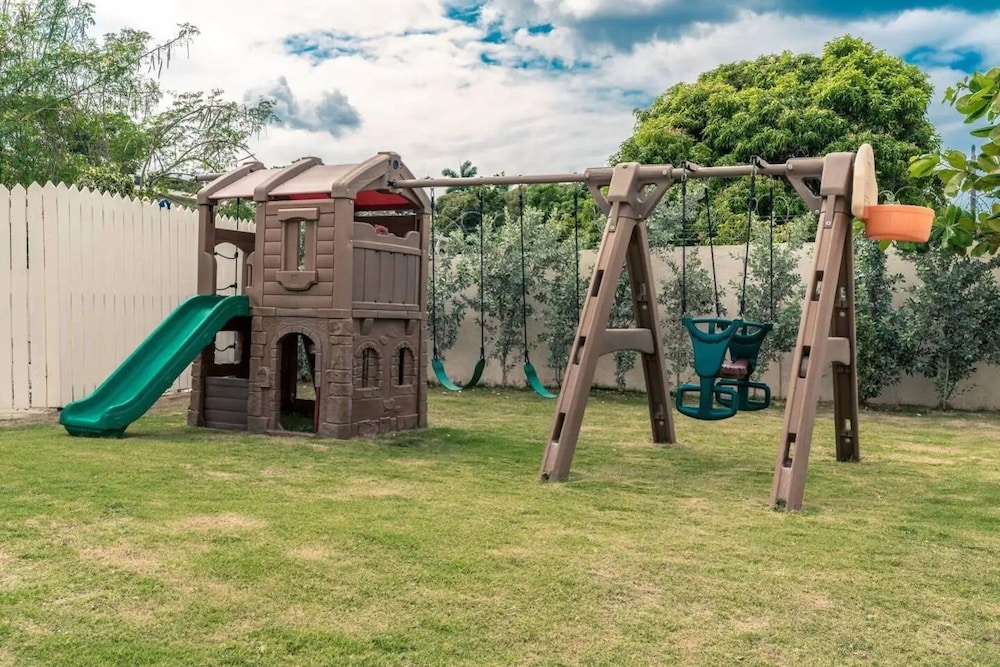 Nianna Coral Bay Splendid Townhouse 17/50