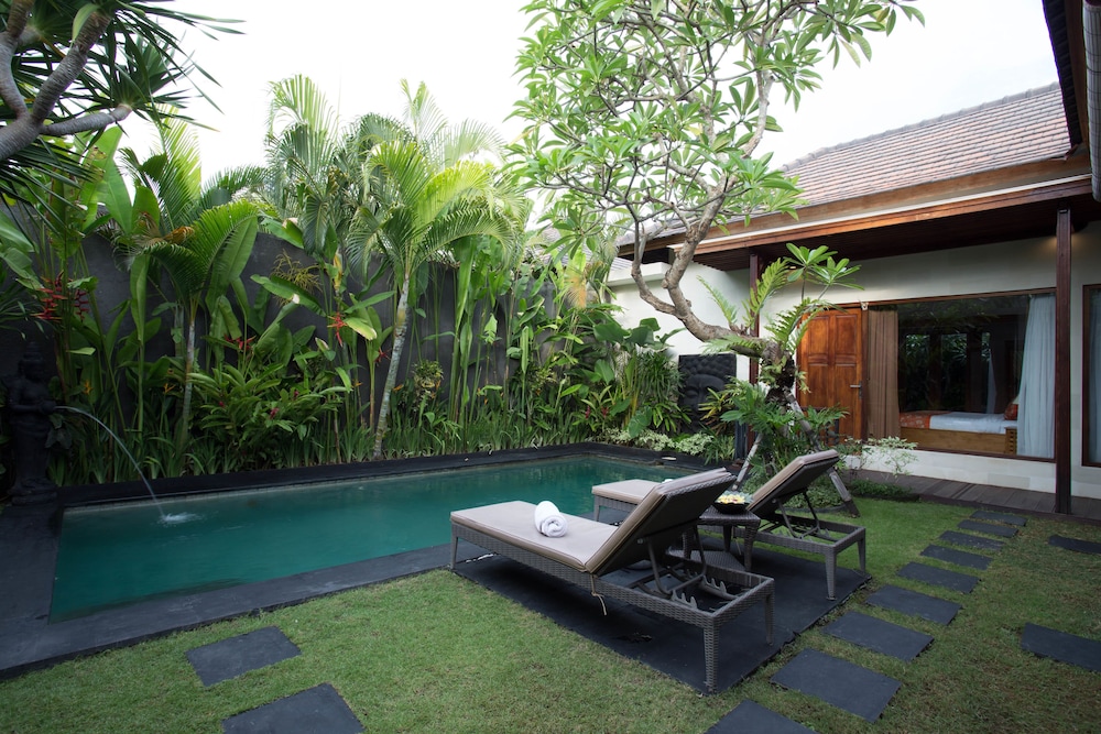 Sandi Agung Villa 38/50