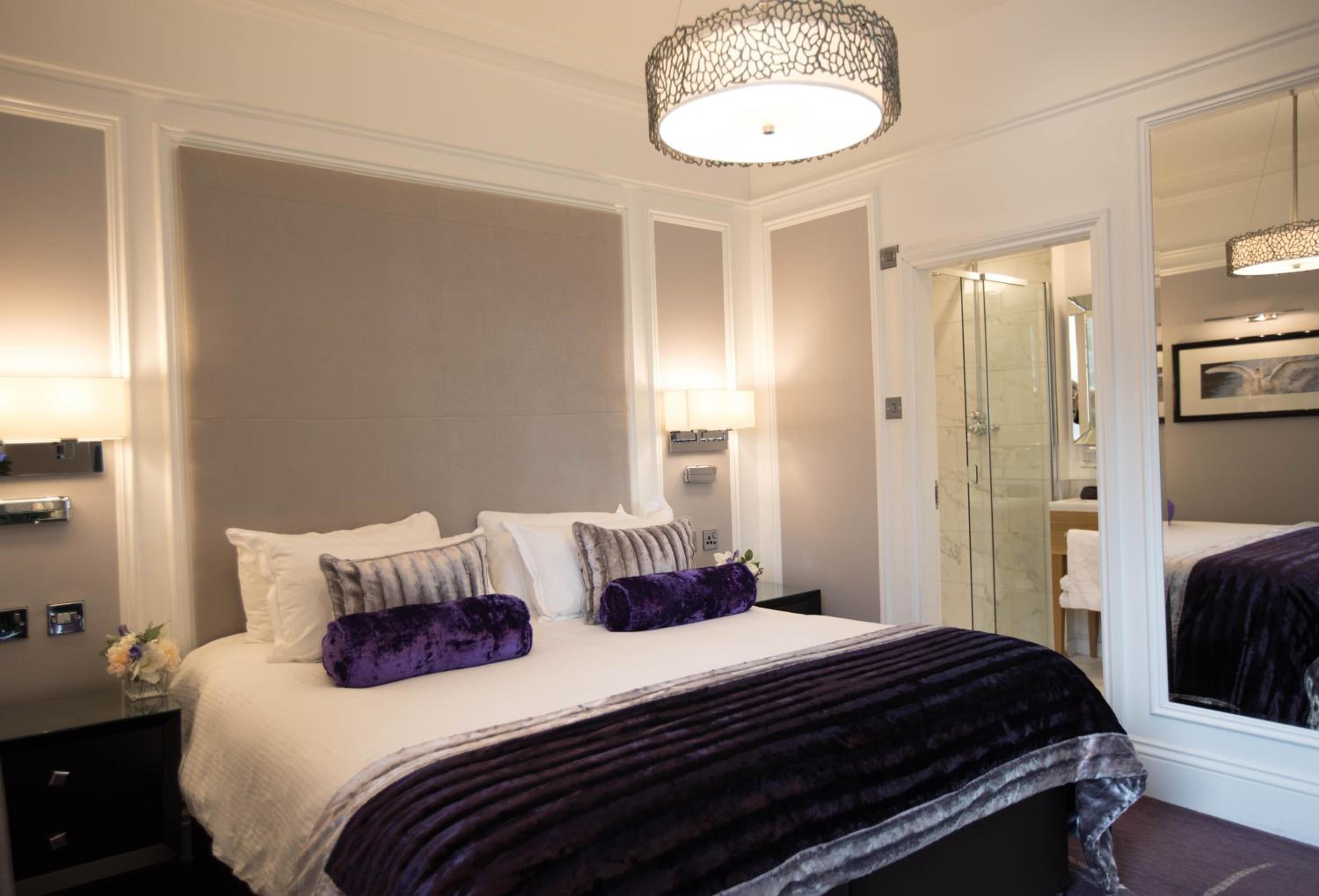 Double or Twin Bed