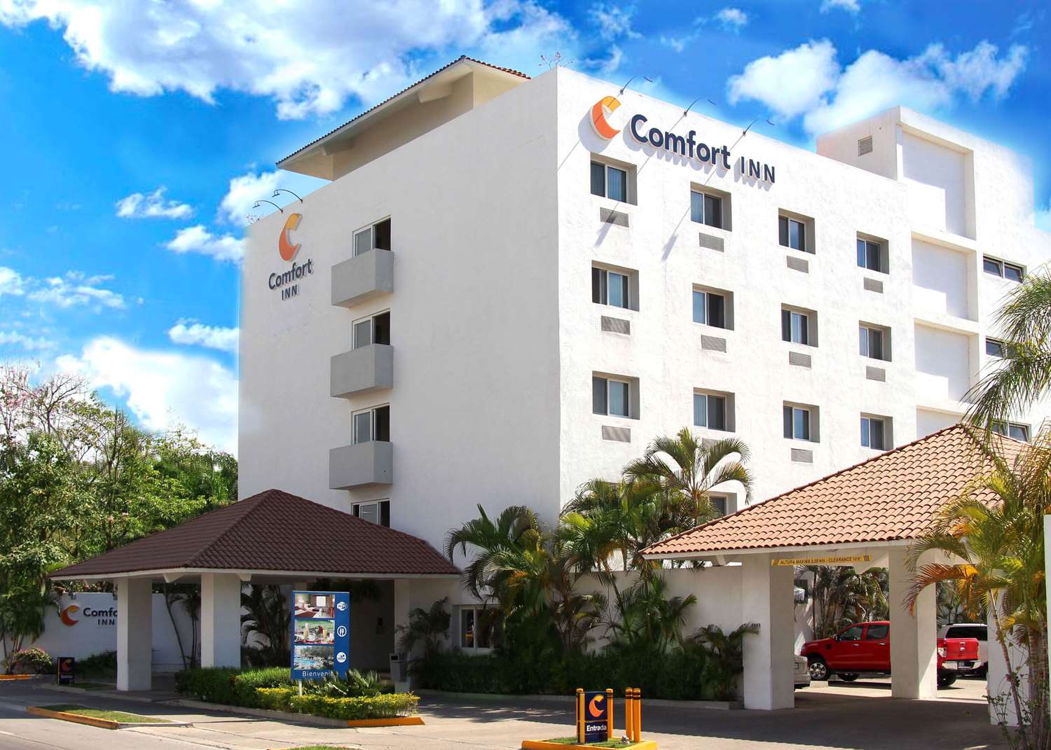 Comfort Inn Puerto Vallarta Golfside & Marina 7/36