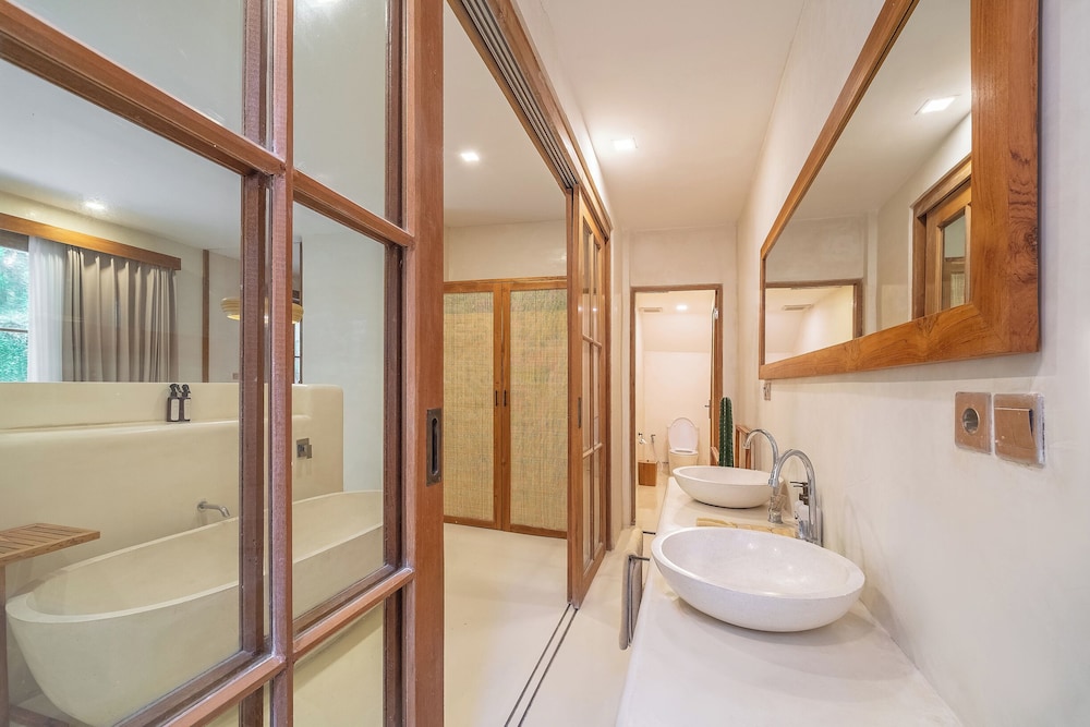 White Goose Boutique Hotel 33/42