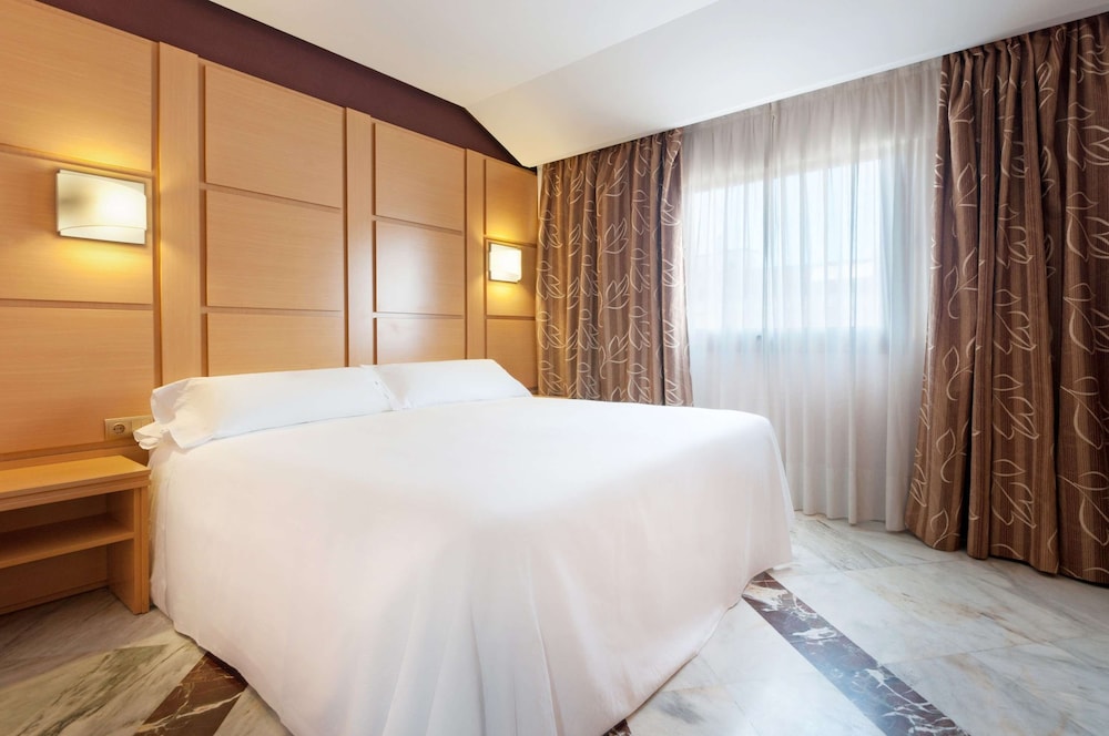 Hotel Puertollano 15/26