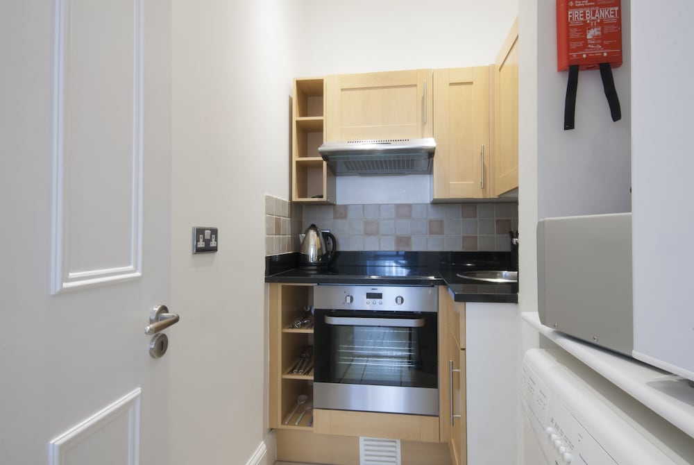 17 Hertford Street 1/42