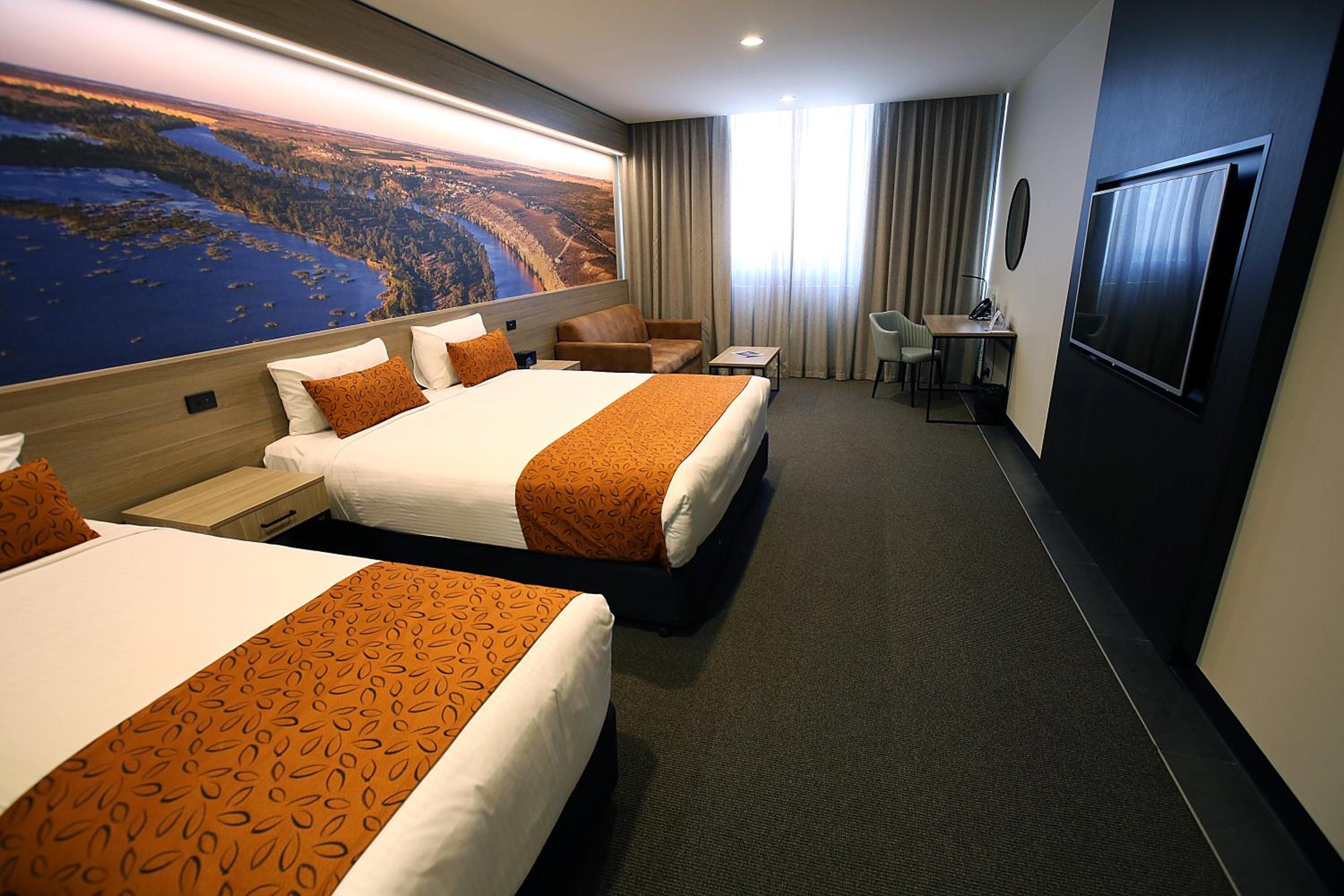 City, Triple, 1 King and 1 Single Beds