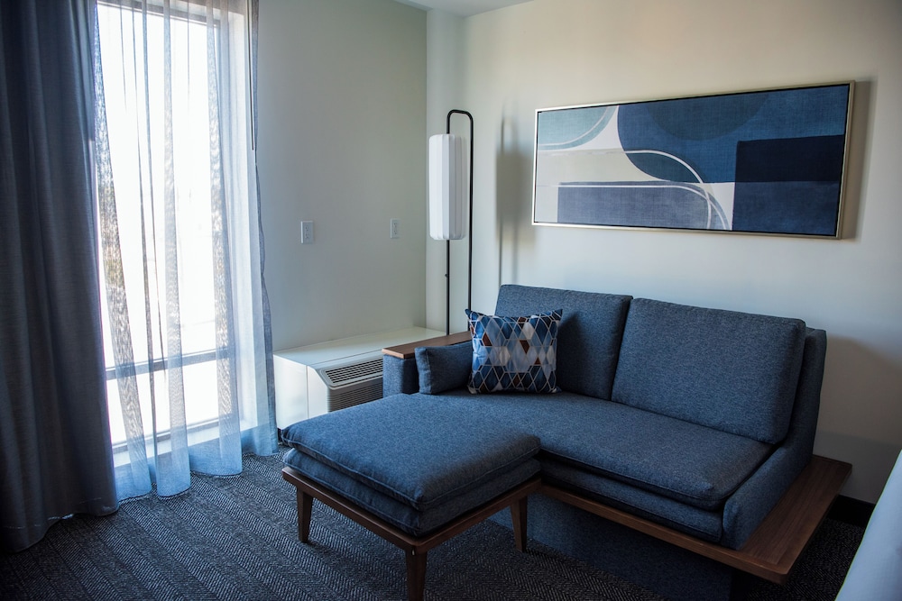 Courtyard by Marriott Lake City 26/50