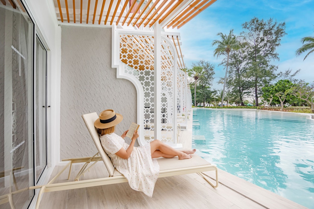 Thavorn Palm Beach Resort 30/58