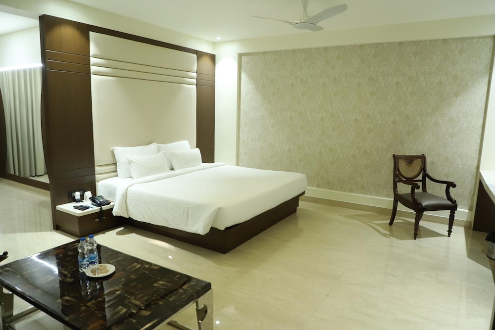 Grand Heritage Narmada Jacksons 19/48