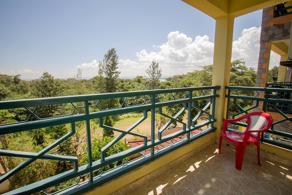 PARKVIEW SAFARI HOTEL & APARTMENTS 28/47