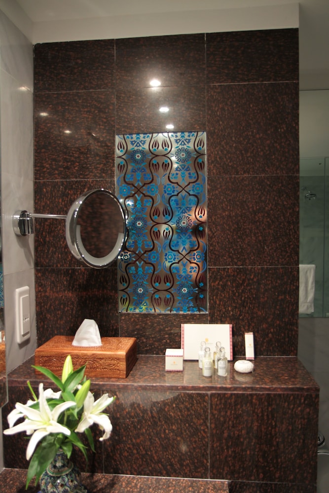DUSHANBE SERENA HOTEL 5/70