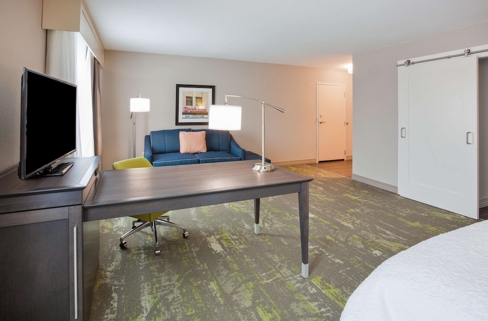 Hampton Inn and Suites Sioux City South 20/44