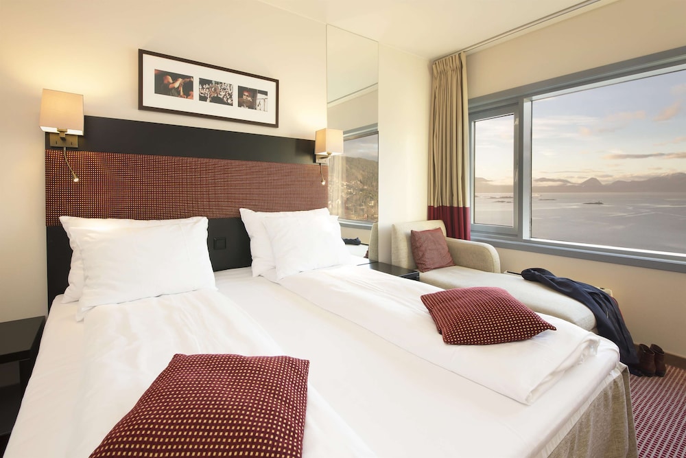 Room, Twin Beds