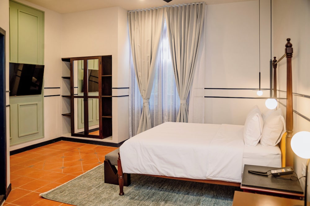 Hotel Colonial Granada 20/48