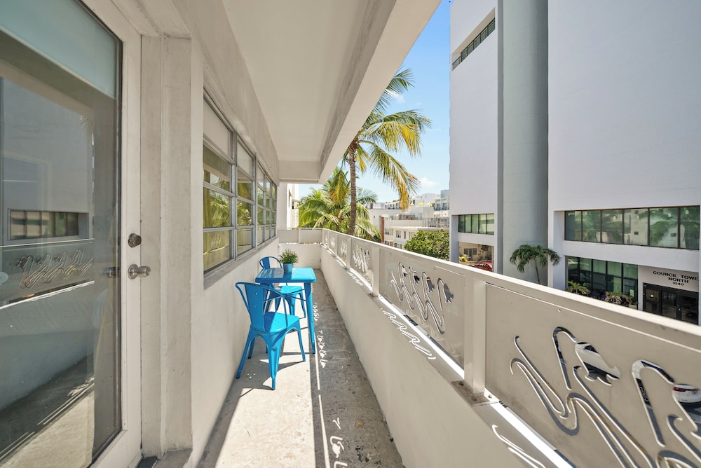 Miami Beach International Hostel 2/66