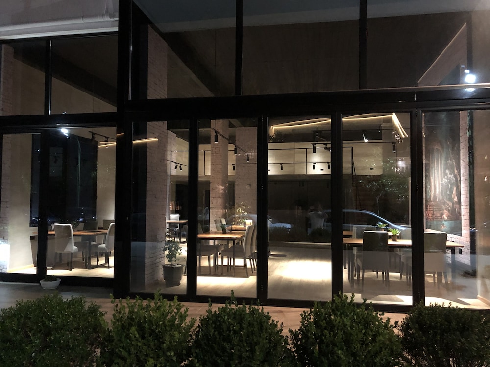 Nemesis Hotel 写真1