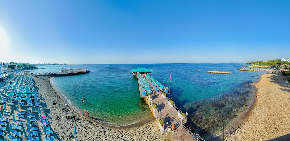 Granada Luxury Beach 48/50