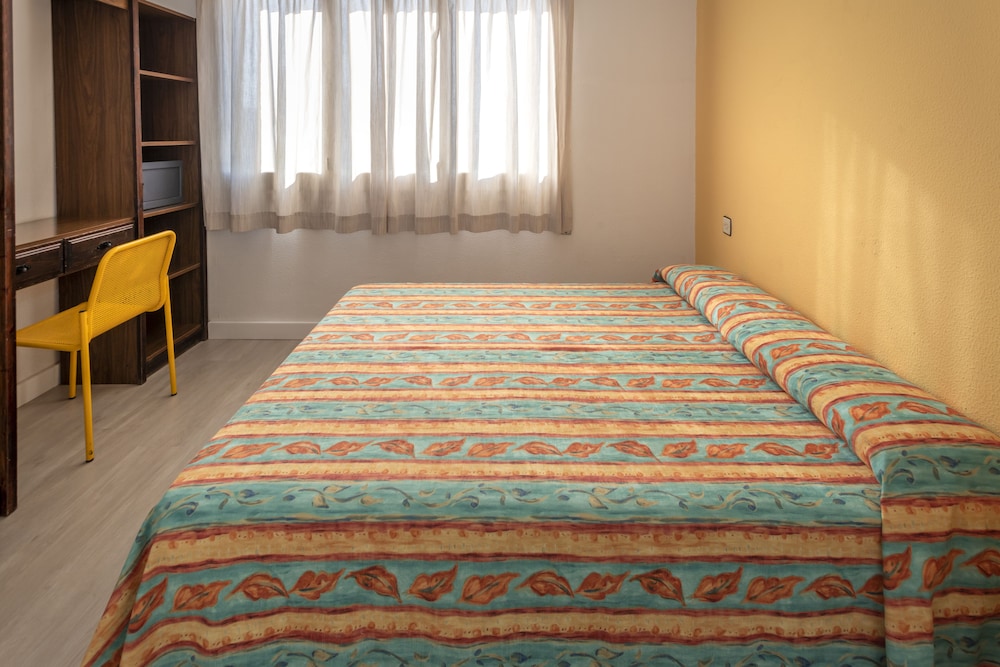 2 Bedrooms, Apartment, 4 Beds, Sofa