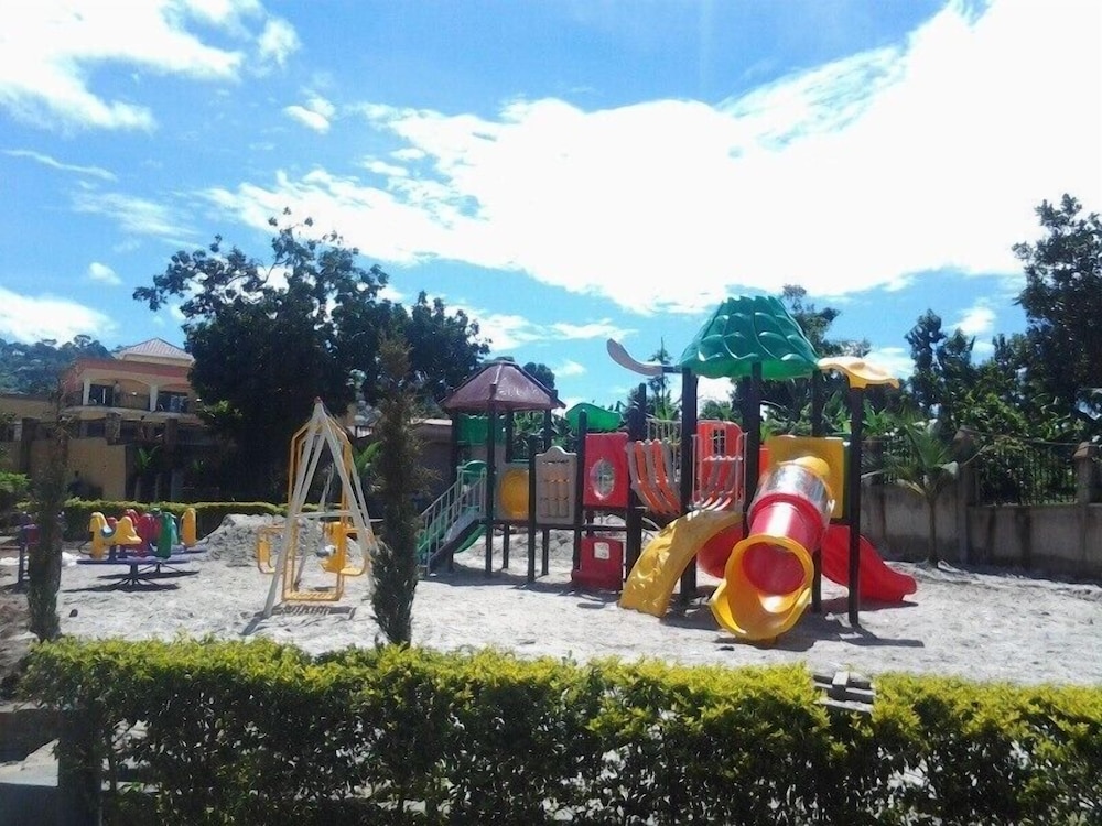 Nican Resort Hotel 45/50