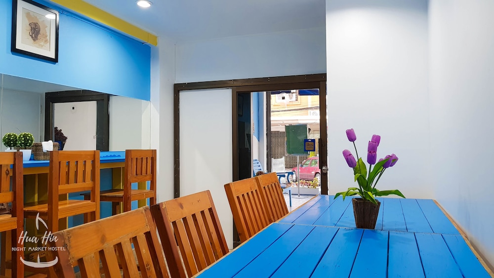 Hua Hin Night Market Hostel 51/64