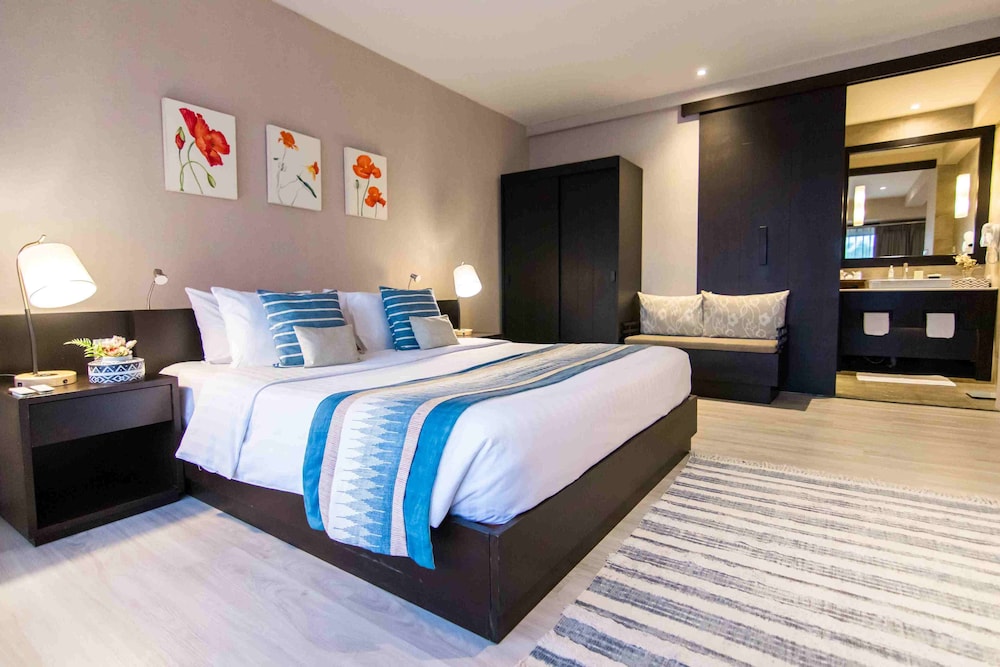 PREMIUM, KING BED