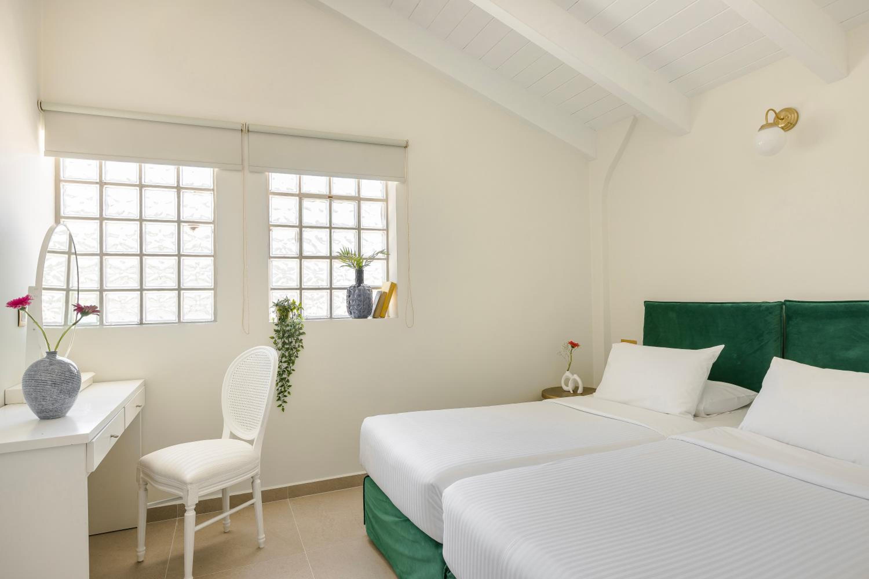 2 Bedrooms, Loft, Suite