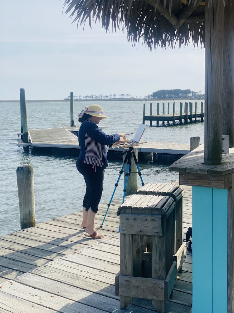 Snug Harbor Marina and Hotel 29/32