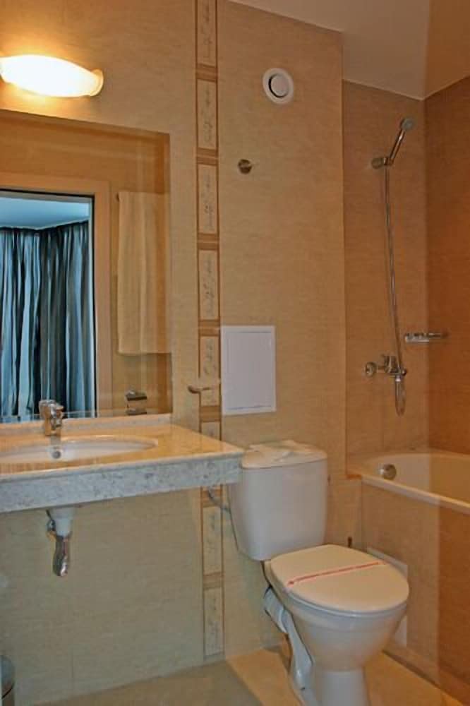Hotel Sunny Bay 47/51