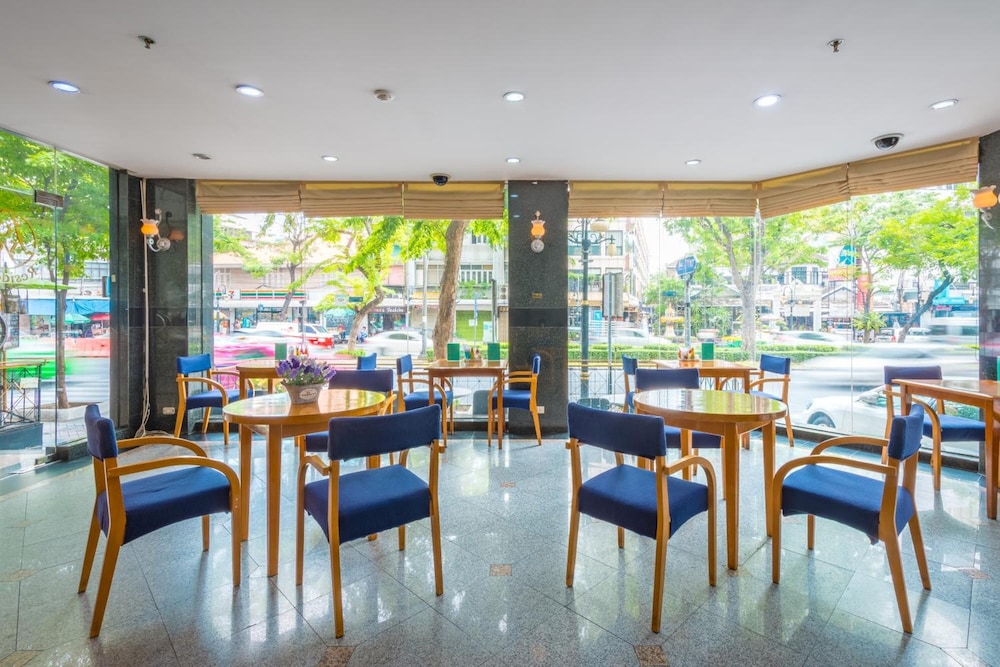 Zen Rooms Silom Soi 17 48/62