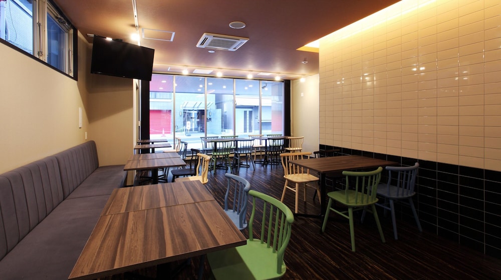 Nipponbashi Luxe Hotel 42/52