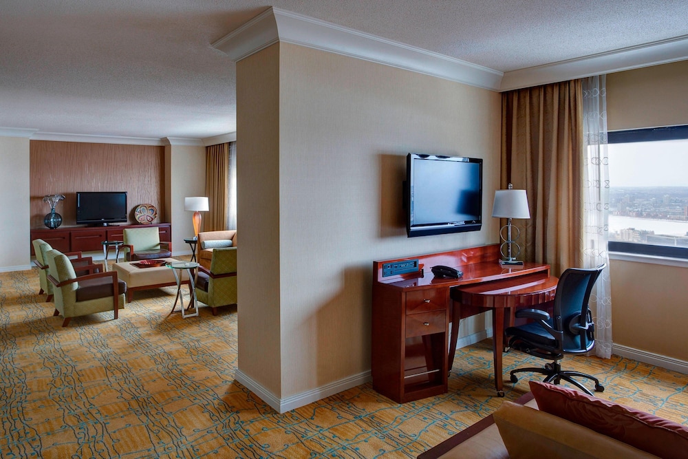MARRIOTT COPLEY PLACE 35/53