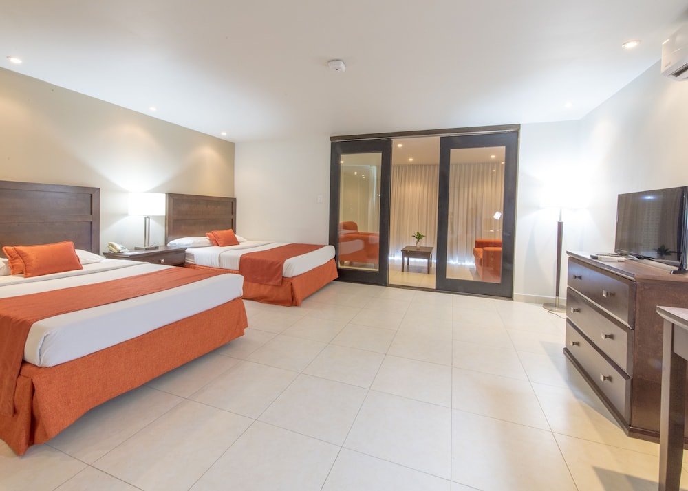 MOUNT IRVINE BAY RESORT 23/70