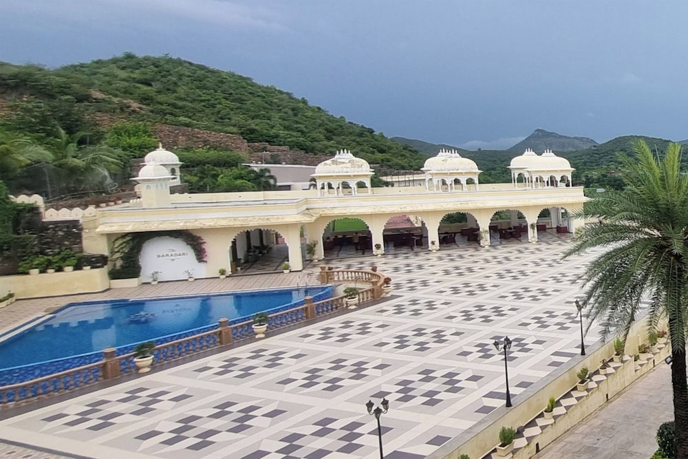 HOTEL LABH GARH PALACE 5/55