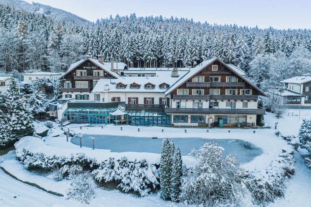 Gruberhof Hotel 4/47