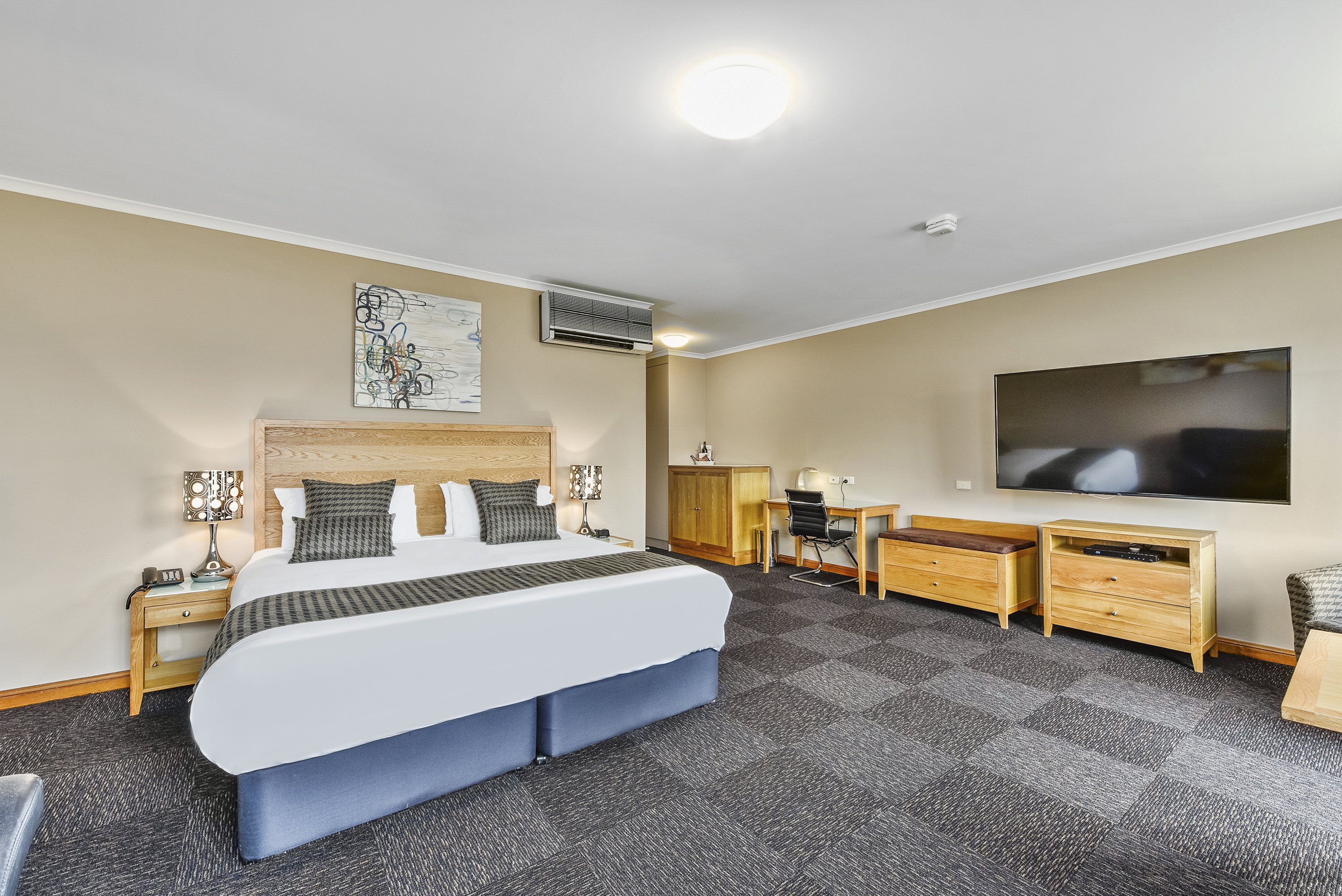 Southgate Motel 16/33