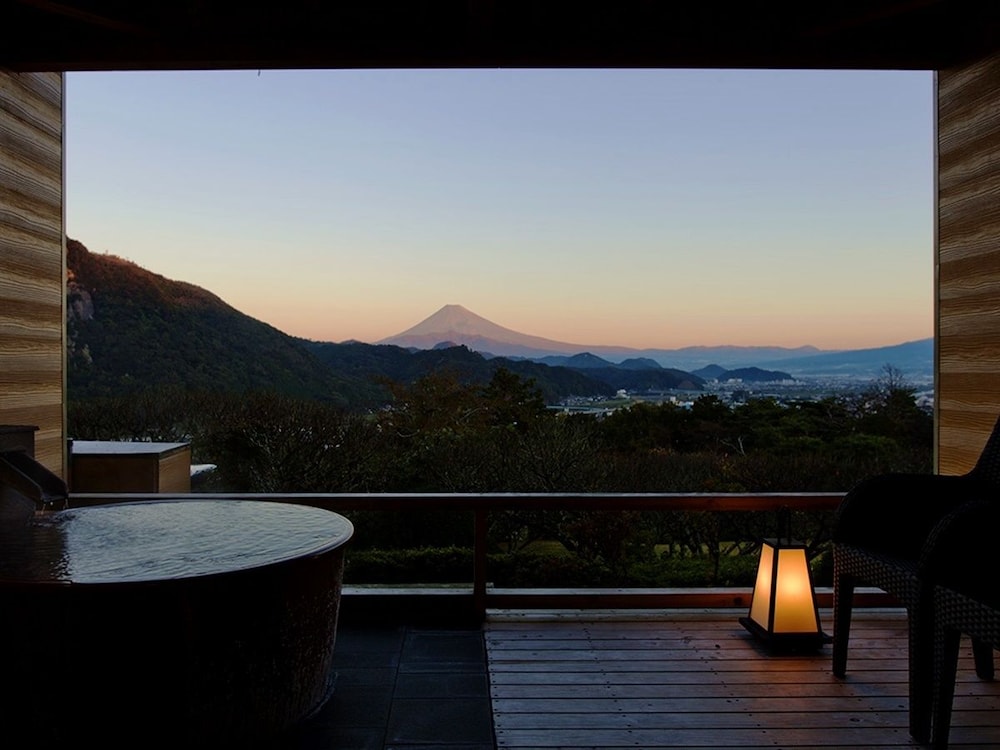 OHITO HOTEL 48/48