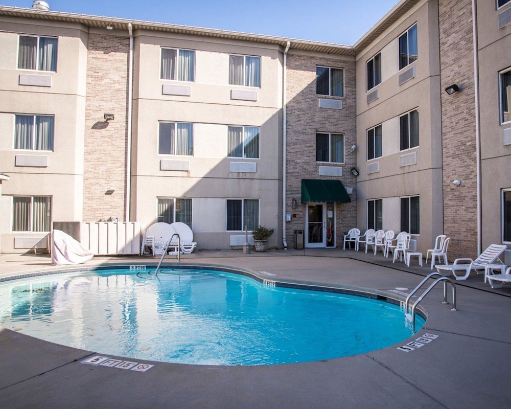 Sleep Inn Suites At Concord Mills 1/36