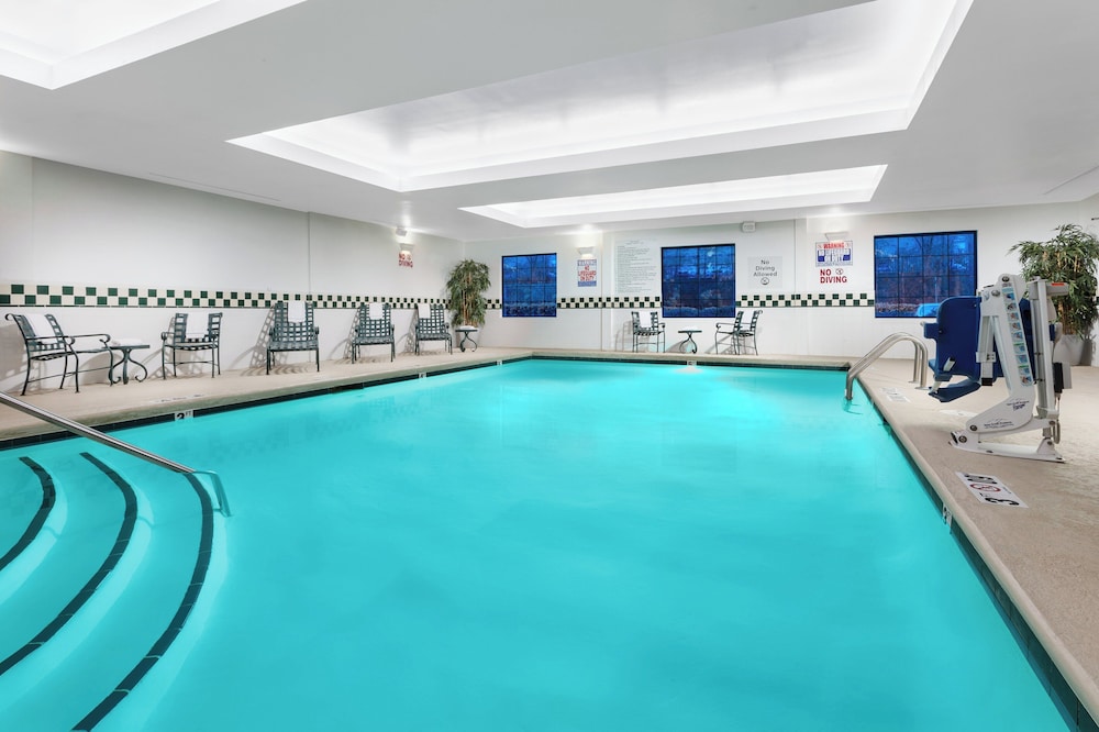 Holiday Inn Hotel And Suites Raleigh Cary I 40 Walnut St 22/68