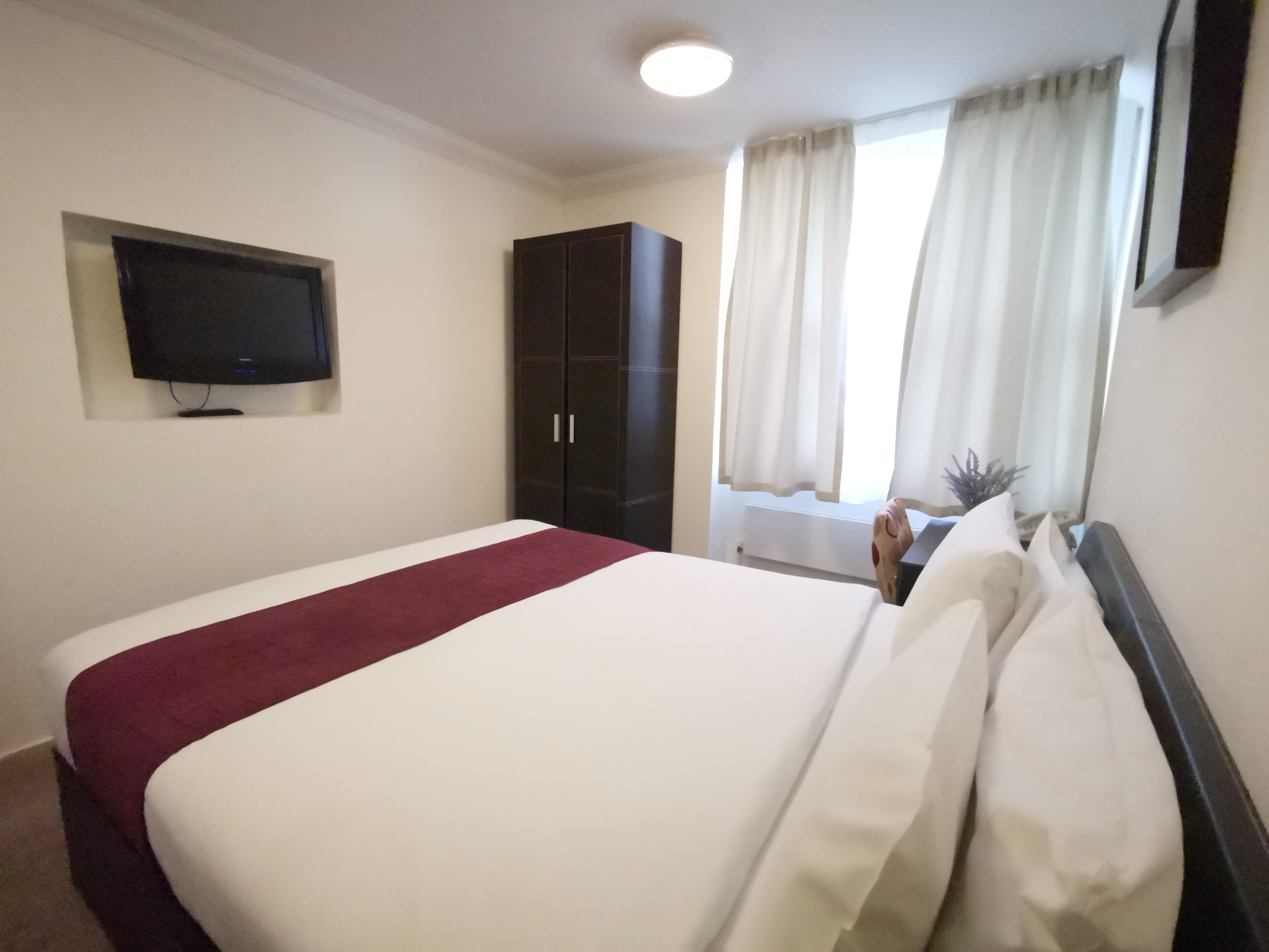 Economy, Double Bed