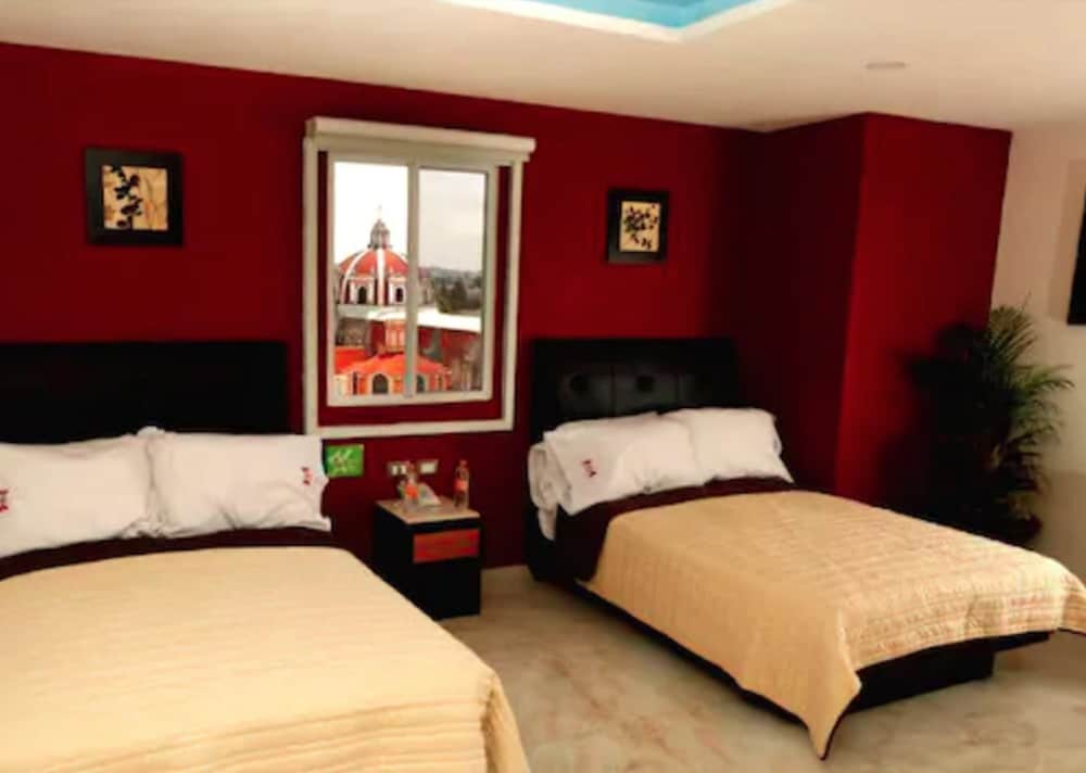 Hotel Leones 13/37