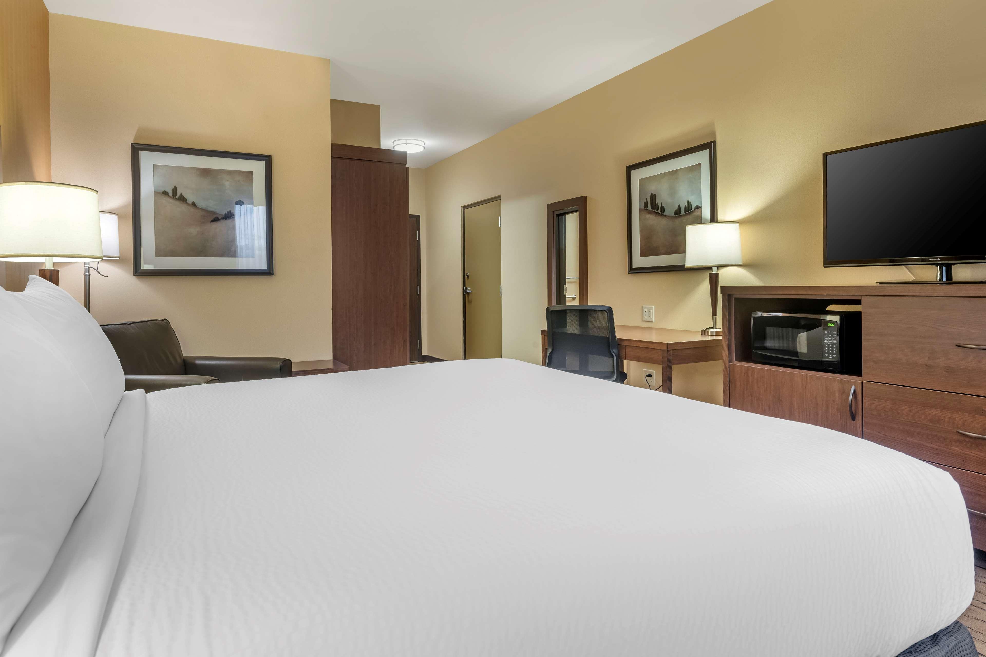 Room, Double Bed