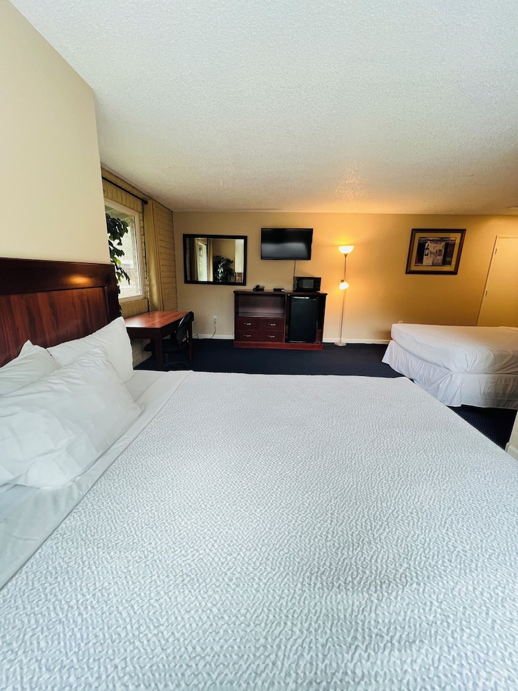 Travelodge by Wyndham Canyonville 9/45