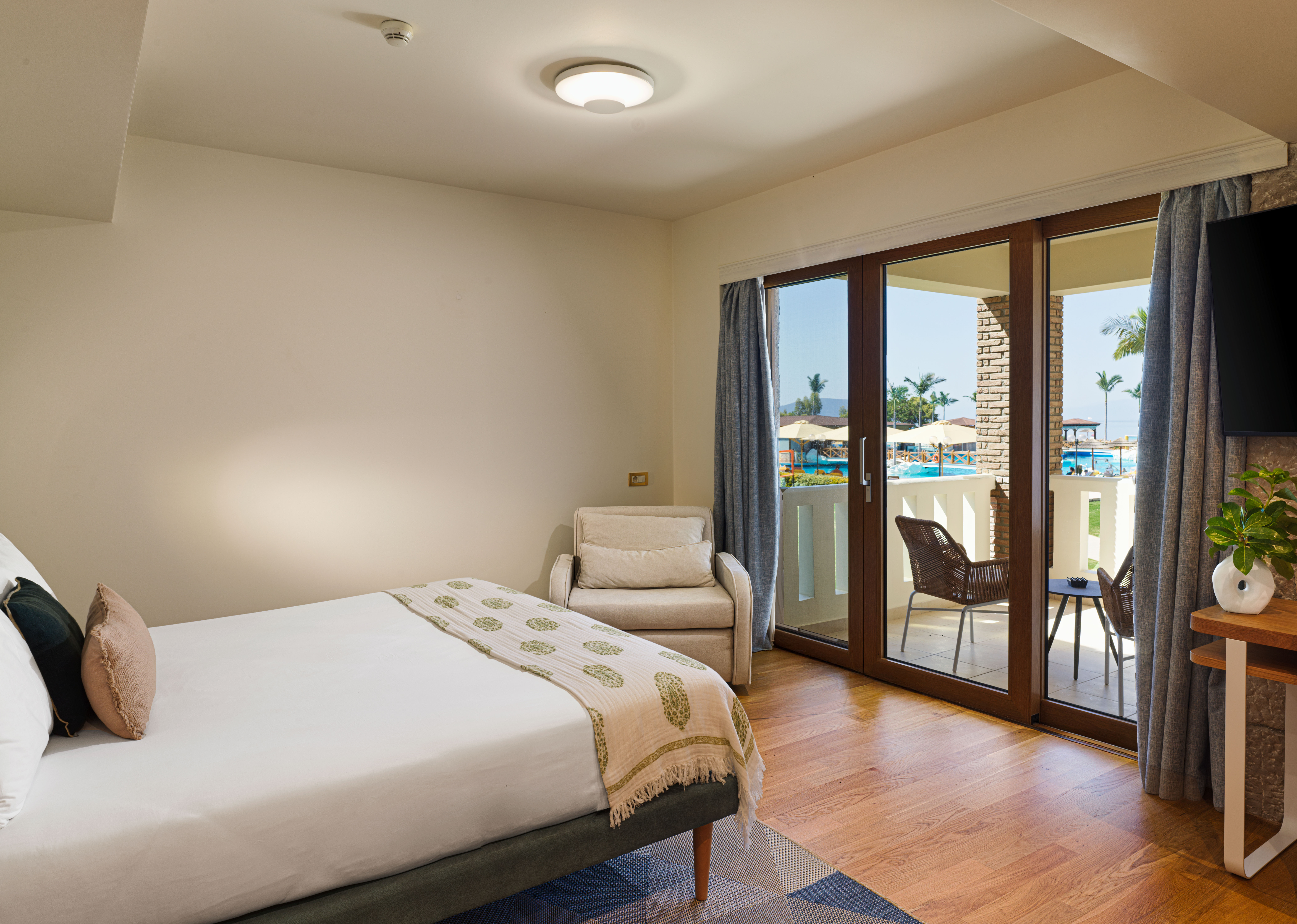 Deluxe, Double Bed, Sea View