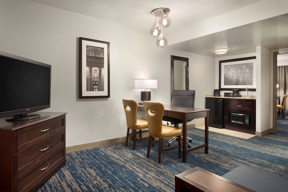 Embassy Suites Columbus 42/68
