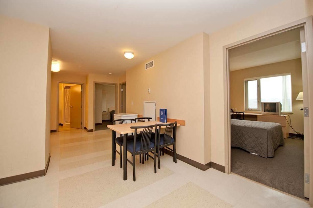 Residence & Conference Centre - Kamloops 7/61