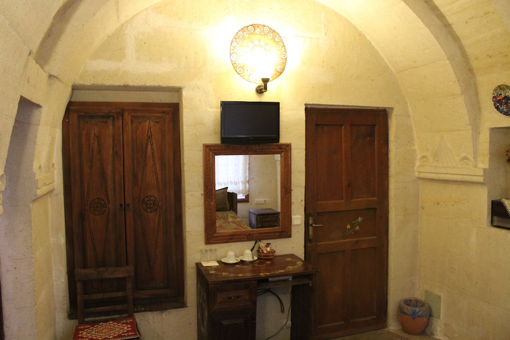 Kismet Cave House 43/50