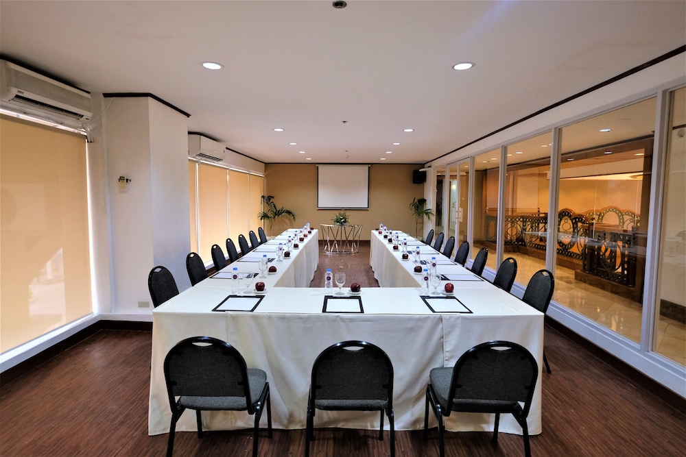 Sarabia Manor Hotel 59/73