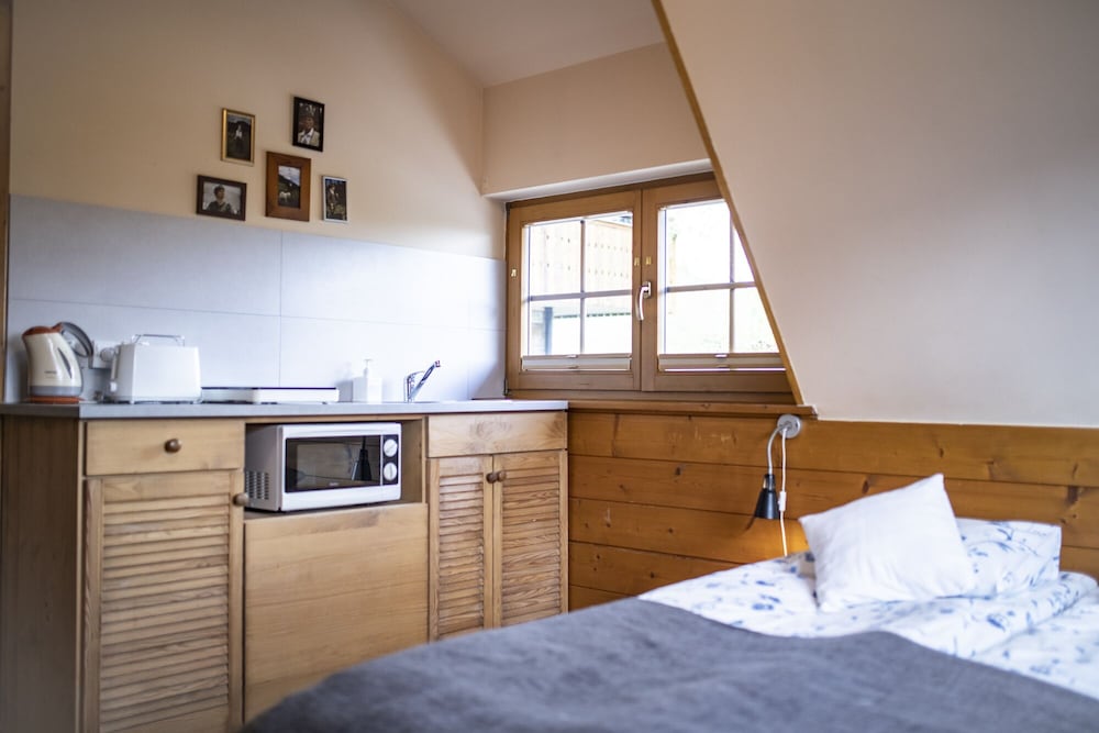 1 BEDROOM, COMFORT, DOUBLE OR TWIN BED, MOUNTAIN VIEW, KITCHENETTE