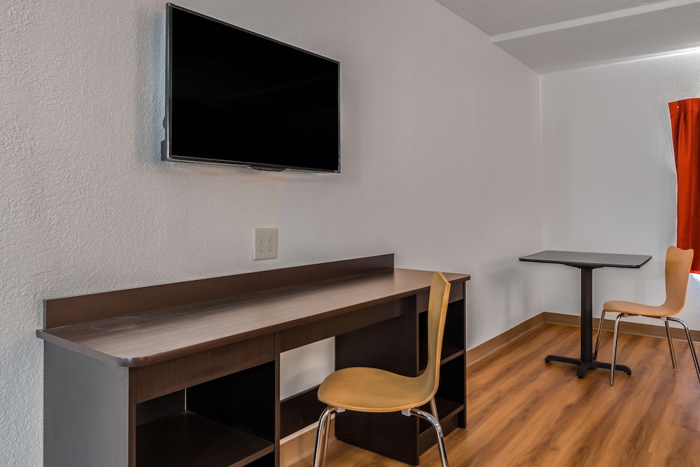 Motel6 White, GA - Cartersville 23/36